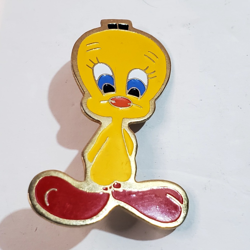 Vintage 1979 Tweety Bird Enamel Lapel Hat Pin Looney Tunes Warner Brothers